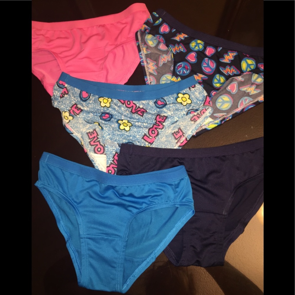 New no tags girls under wear bundle